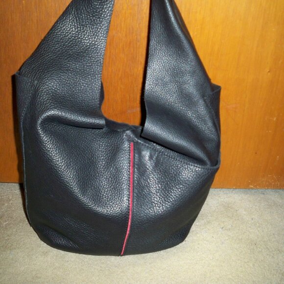 Hammitt Tom Black Pebbled Leather Handbag with Gunmetal Hardware $525, EUC!! - Picture 2 of 4